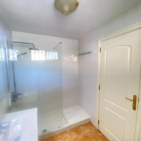 Апартаменты Dream View - 2 Bedroom With Terrace Адехе